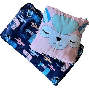 Fleece blanket & pillow